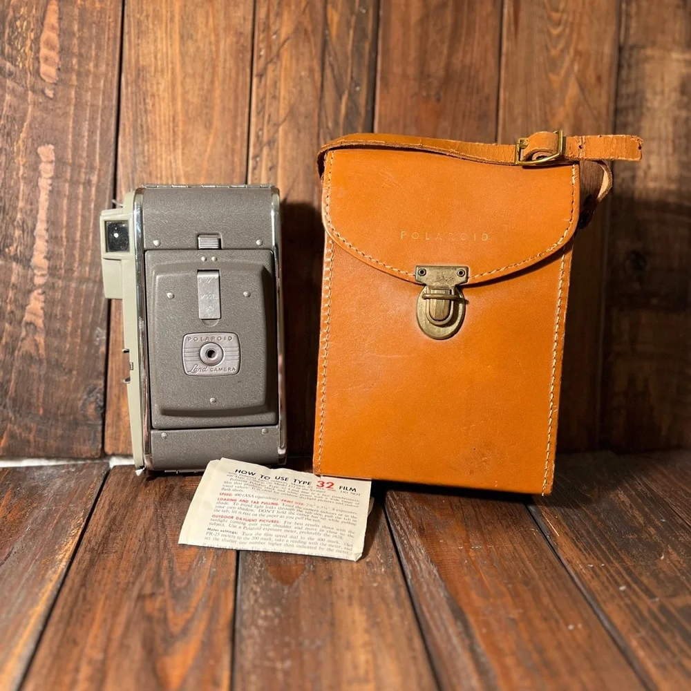 POLOROID Vintage 1950’s MODEL 80 LAND CAMERA W/ lined Genuine Leather Case/Bag